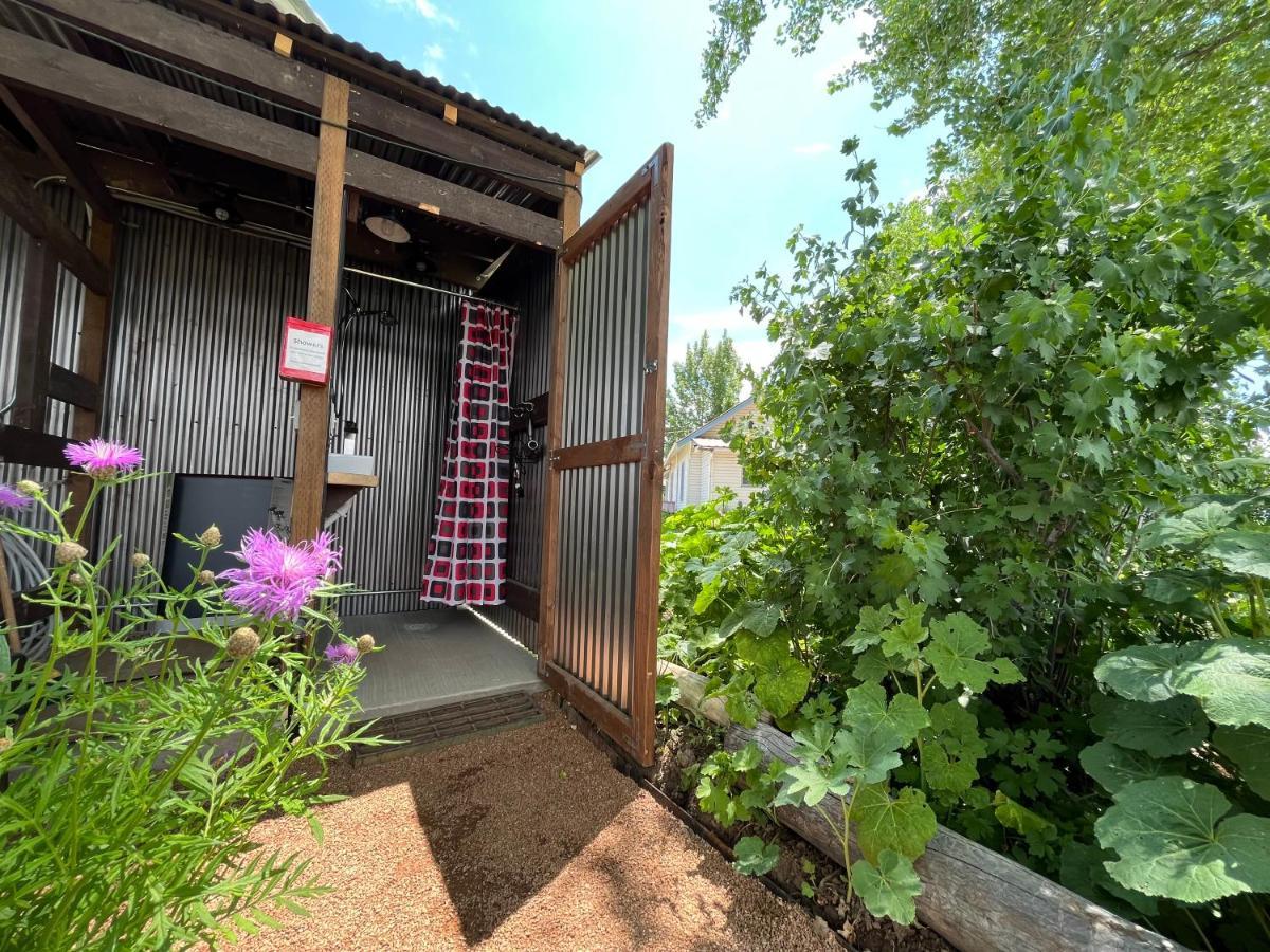 Violet Cottage At Zenzen Gardens Paonia Exterior photo